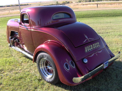 A 1933 Chevy Coupe Trike Thing With a 700hp Engine - Breaking International