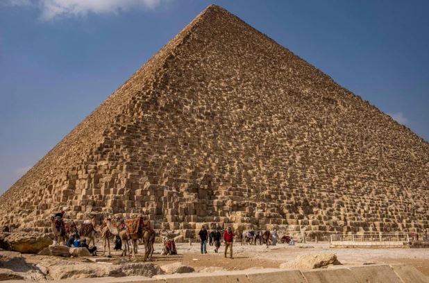 Witness The Massive Ancient Great Pyramid Of Giza Separating Myth From Reality