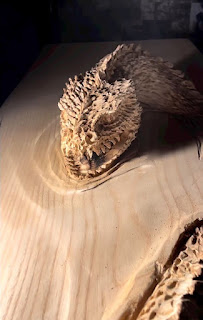 Wood carvings by master woodcarver Scott Dow in incredible detail