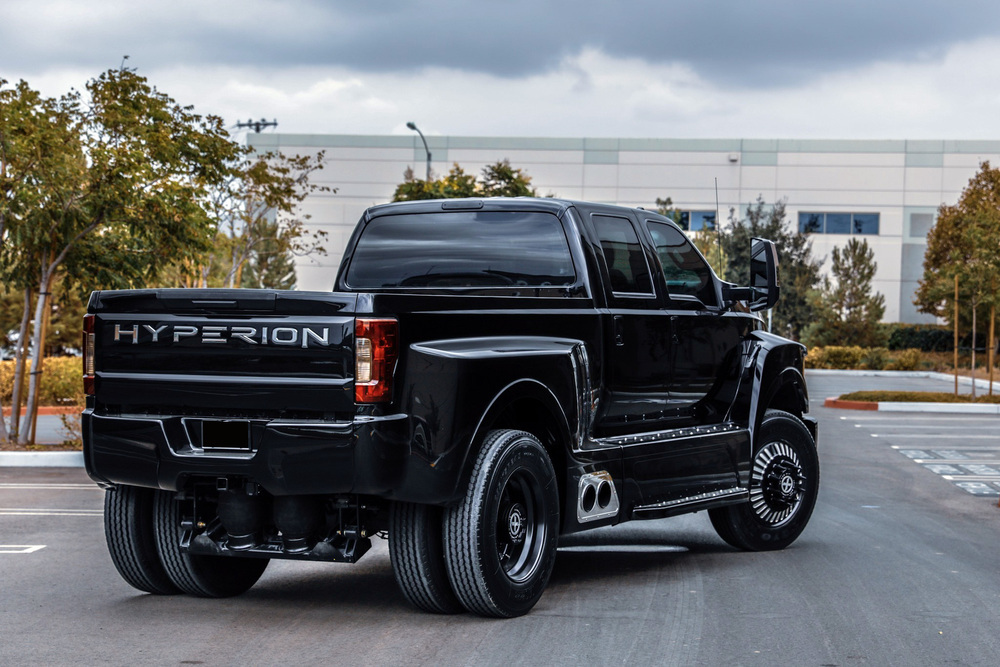 Ford F650 super duty crew cab