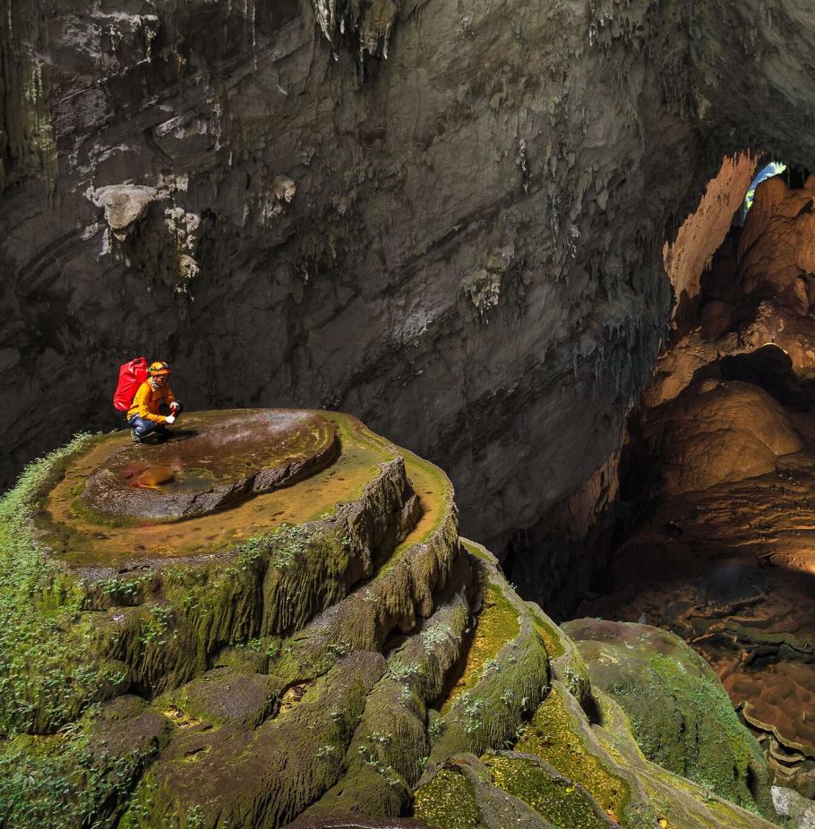 Explore Hang Son Doong, the world’s largest cave – Breaking International