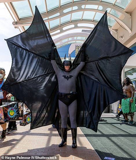 Superheroes are back! Batman, Captain Marvel and Aquaman join tens of thousands of cosplay fans in San Diego – Breaking International