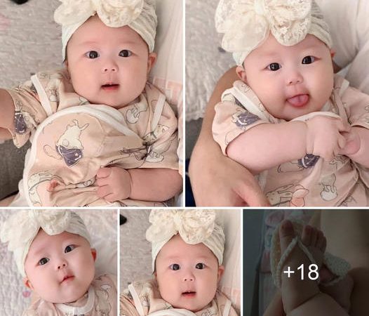 Heartwarming Connection: A Mother’s Super Cute Slippers and Her Adorable Baby